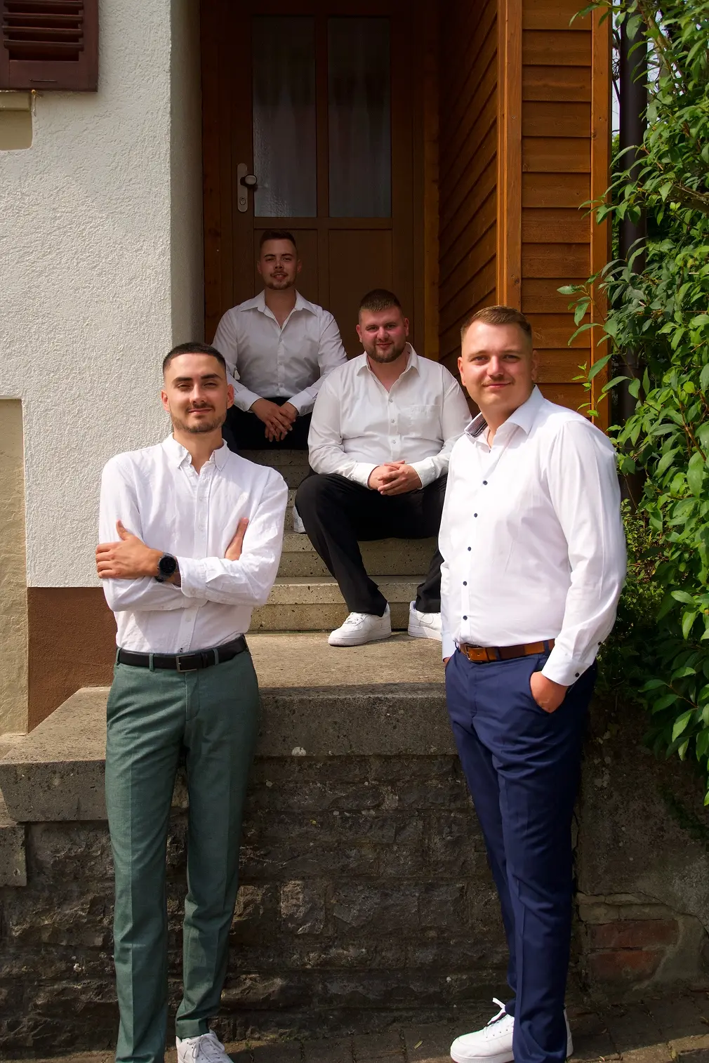 Teammitglied in kreativer Arbeitsatmosphäre