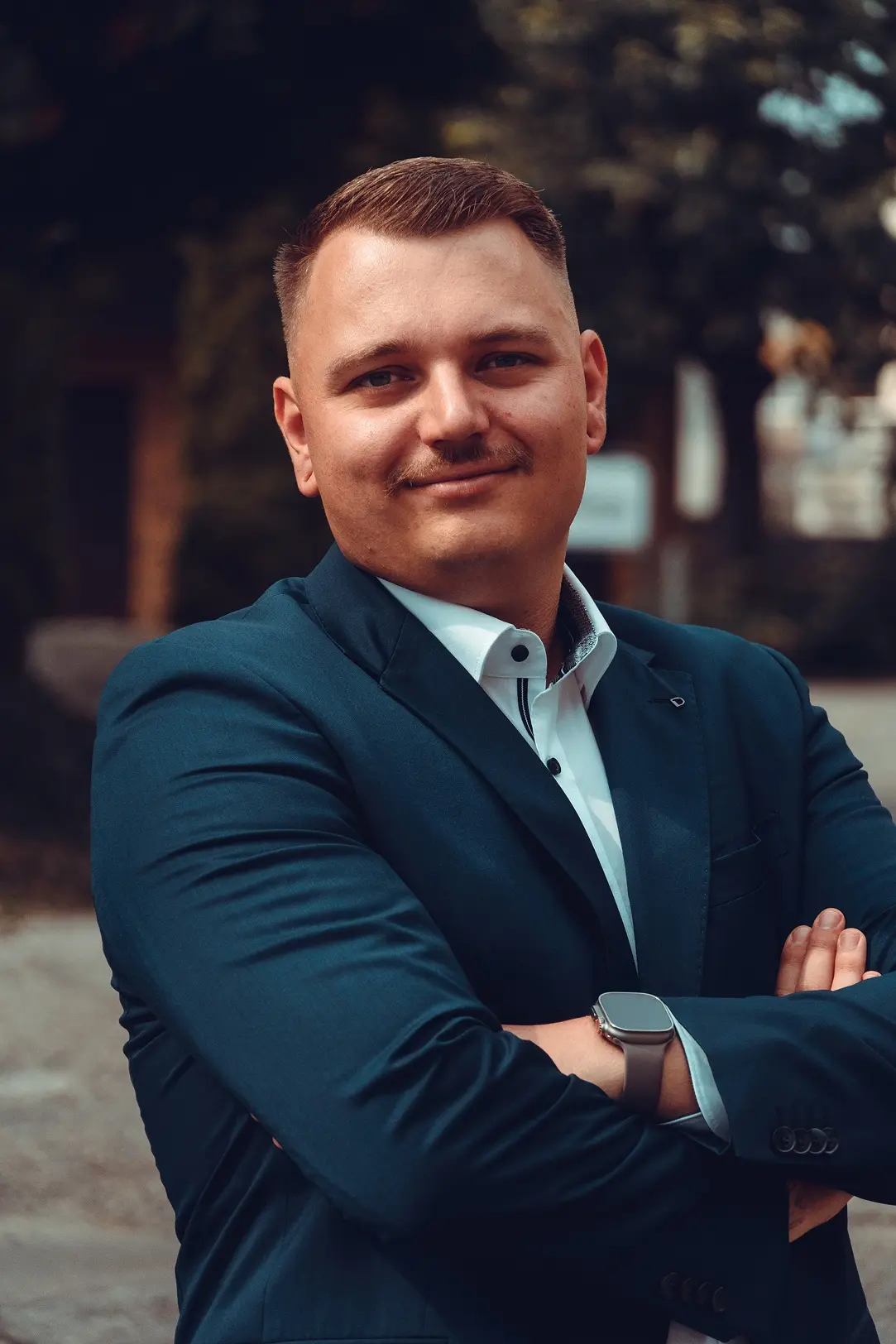 Teammitglied im gemeinsamen Arbeitsalltag